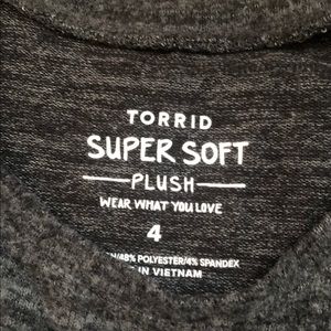 Torrid Super Soft Plush 3/4 sleeve shirt, size 4
